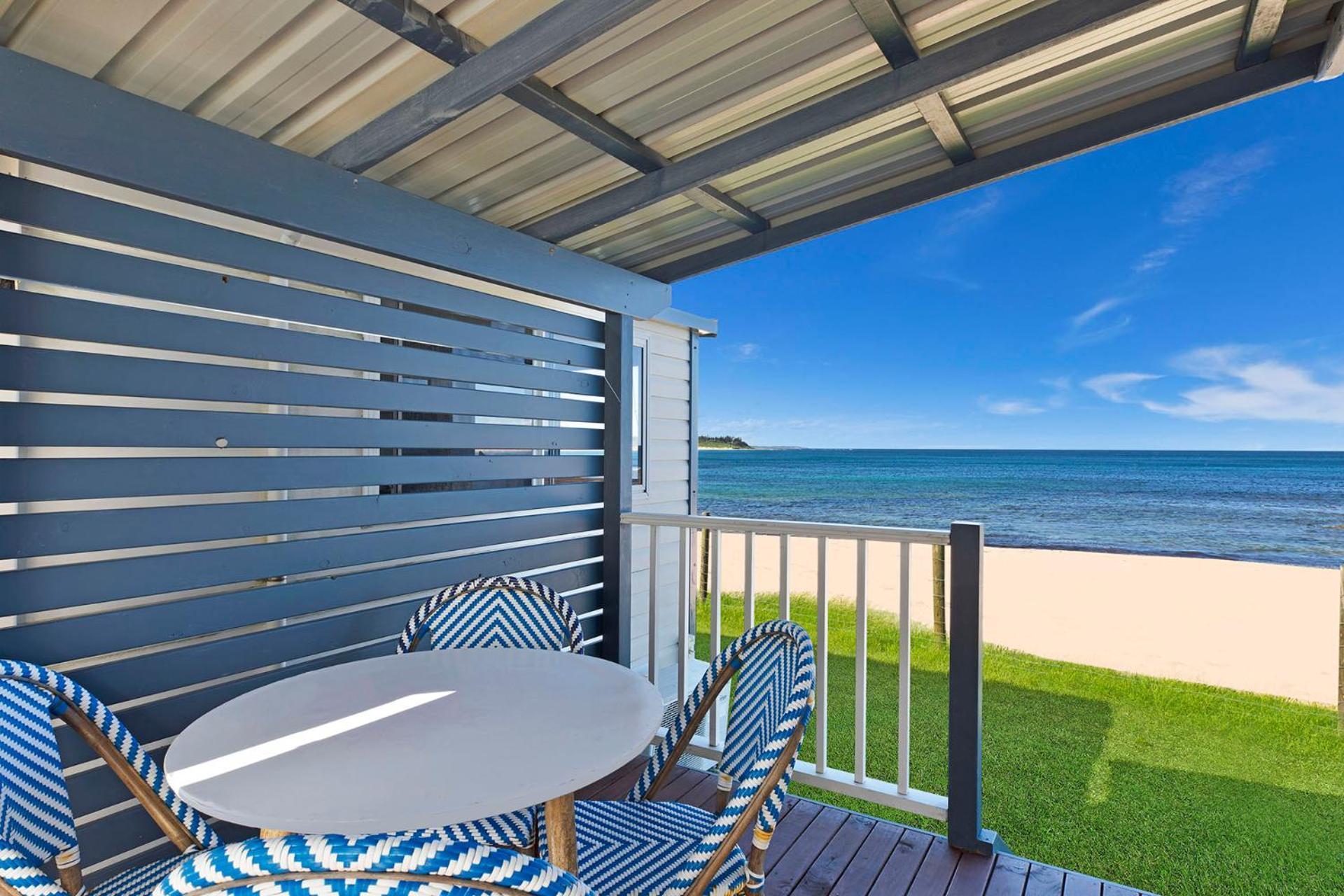 Blue Lagoon Beach Resort Bateau Bay Exterior foto