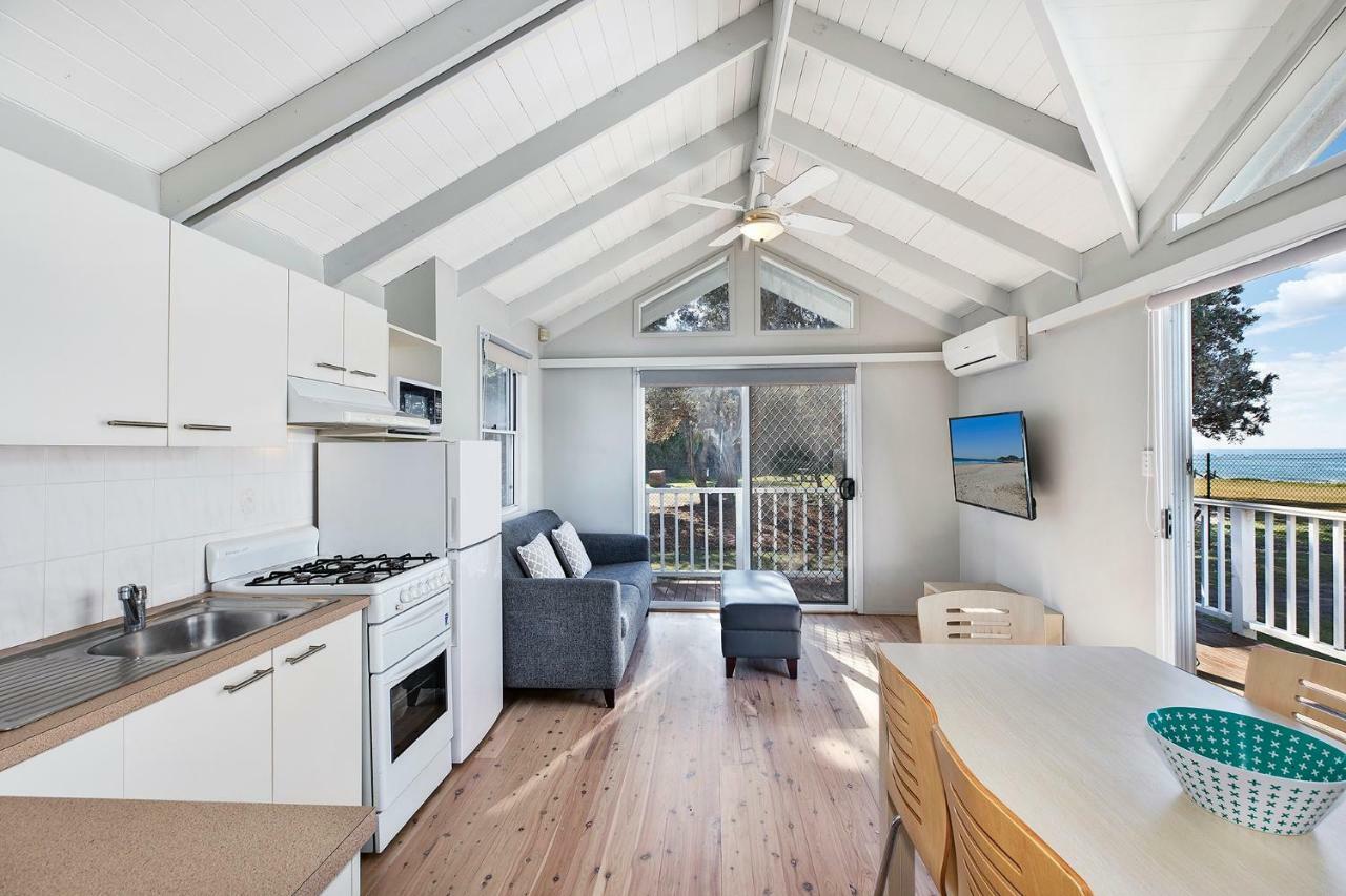 Blue Lagoon Beach Resort Bateau Bay Exterior foto